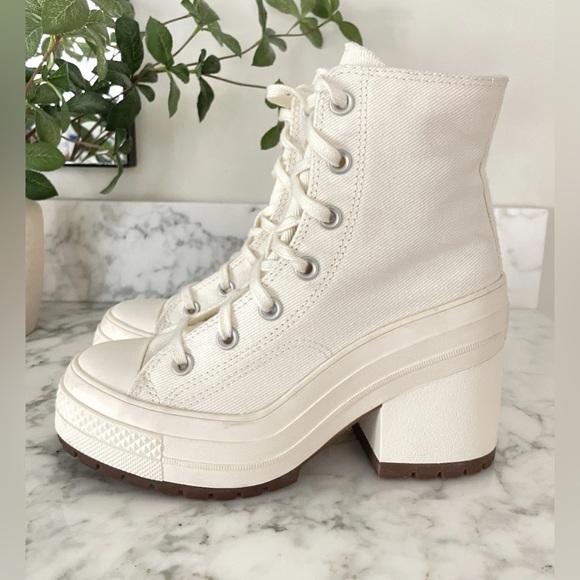 Converse Chuck 70 De Luxe Heel Platform Shoes - Picture 4 of 12